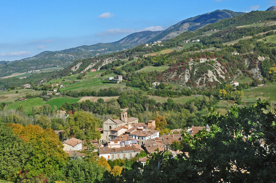 Bobbio, il convento di San Francesco dal Castello Malaspina dal Verme - Piacenza	