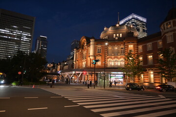 Fototapeta premium 東京駅の夜景