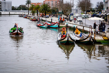 Obraz premium view of the canals of the city of Aveiro in Portugal