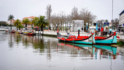Obraz premium view of the canals of the city of Aveiro in Portugal