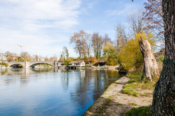 Rheinfelden, Rhein, Inseli, Burgstell, Insel, Schifflände, Rheinufer, alte Rheinbrücke, Uferweg, Rheinweg, Rheinschifffahrt, Zoll, Altstadt, Stadt, Herbst, Aargau, Schweiz, Landesgrenze, Deutschland