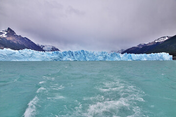 Fototapeta na wymiar Perito Moreno Glacier close El Calafate, Patagonia, Argentina