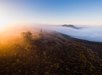 Das Sauerland im Morgennebel, Luftaufnahme, Olsberg, Nord Rhein Westfalen, Deutschland