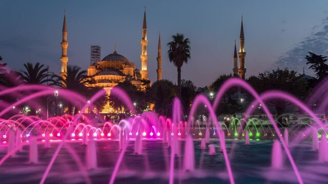 Day to night Time-lapse of Sultan Ahmet Camii, Istanbul, Turkey