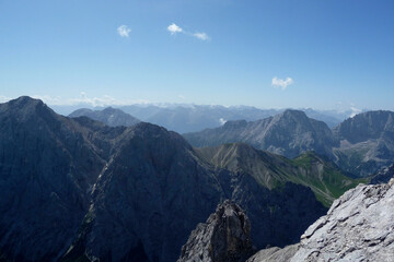 Fototapeta na wymiar Mountain view of famous climbing route from Jubilaumsgrat to Zugspitze mountain, Germany