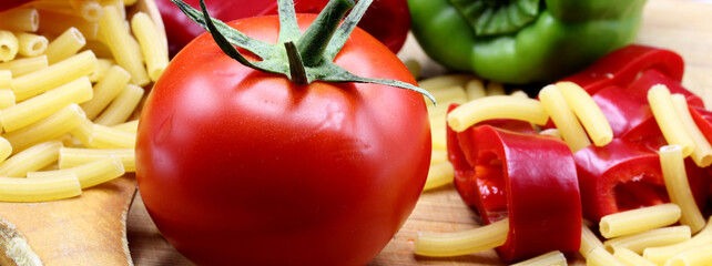 pasta with tomato and green peppers