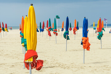 Sonnenschirme in Deauville