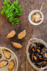  fish appetizers: mussels au gratin