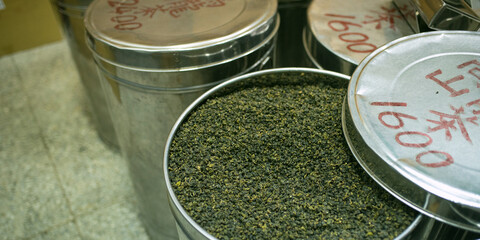 Chinese tea leaves for sale at shop in Taipei, Taiwan　台湾・台北の中国茶販売店 卸問屋