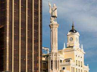 Fototapeta premium columbus square in madrid, on a sunday morning with no traffic or people passing through the street