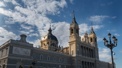 Fototapeta na wymiar almudena cathedral Madrid