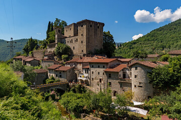 Burg Verrucola in Fivizzano in der Toskana in Italien 