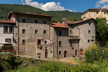 Fototapeta na wymiar Burg Verrucola in Fivizzano in der Toskana in Italien