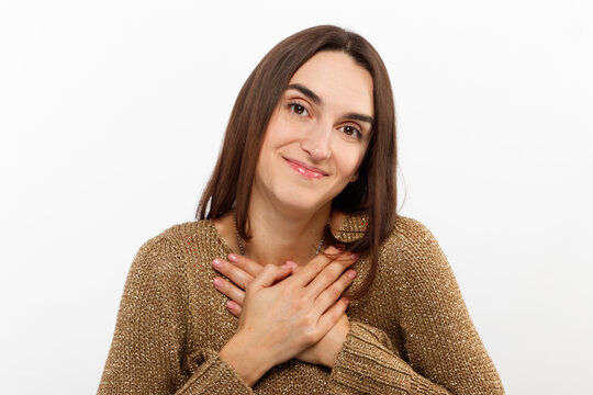 Good job. Pretty carefree modern stylish girl short chestnut hair show okay ok approval sign smiling toothy tilting head pleased give positive reply like excellent service, white background