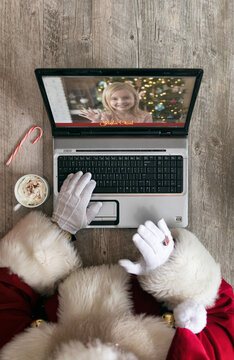 Santa Has Video Chat With Young Girl