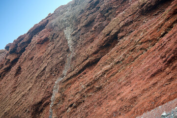 Red-grey lava layers