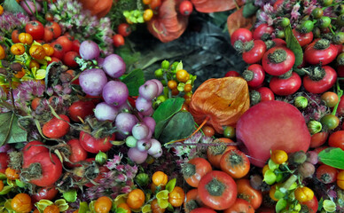 Autumn Flowerset with many Fruits