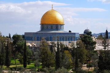 Fototapeta na wymiar Dome of Rock in Jerusalem
