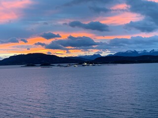 sunrise over the lake © ADN