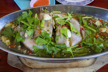 Thai steamed fish with lime and garlic