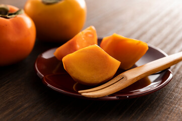 一口大にカットした柿