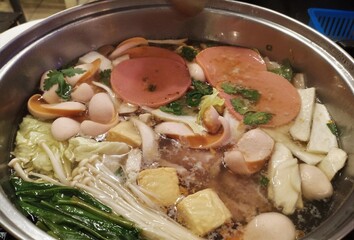 Hot pot with vegetables
