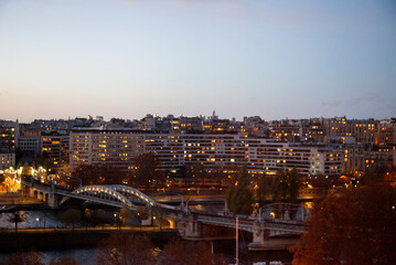 Vue le soir sur Paris 16e arrondissement 