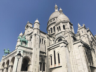 Fototapeta na wymiar The Basilica of the Sacred Heart of Jesus in Paris, France
