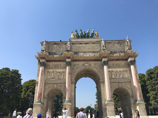 Fototapeta na wymiar Arc de Triomphe du Carrousel, a triumphal arch in Place du Carrousel, in Paris, France