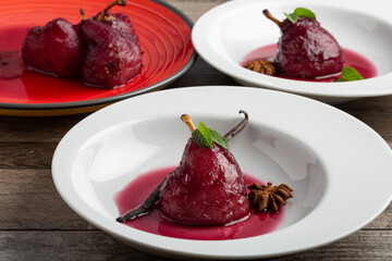 Poires aux vin