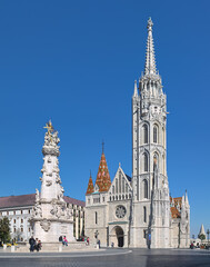 Fototapeta premium Matthias Church and Holy Trinity Column in Budapest, Hungary