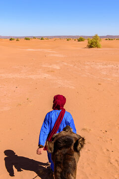 MARRAKEC, MOROCCO - Oct 24, 2017: Bereber in the desert  of Sahara in Morocco.