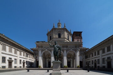 Fototapeta na wymiar Basilica of San Lorenzo Maggiore in MIlan, Italy
