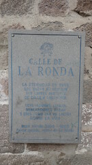 Quito, Ecuador, ist mit 2850 m über dem Meeresspiegel die höchstgelegene Hauptstadt der Welt. Sie gilt als eine der schönsten Städte in Südamerika. UNESCO-Weltkulturerbe seit 1987.