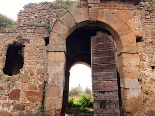 Fototapeta na wymiar Frgment antycznych ruin, Arde, Italia.