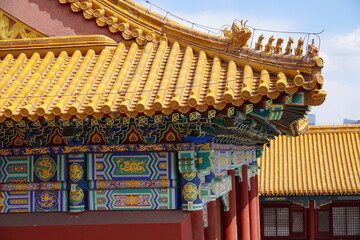 Fototapeta na wymiar yellow roof of a pagoda of the forbidden city