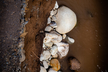 Constructions on river bottom 02