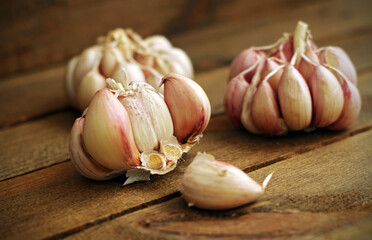 Some fresh garlic on wood
