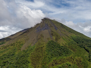 Fototapeta premium Beautiful aerial view of the colosal Arenal Volcano in the Costa Rica