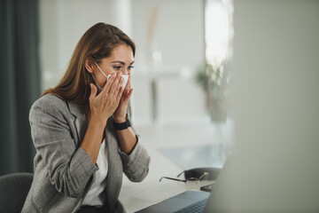 Obraz premium It Might Be Lonely But It Needs To Be Done