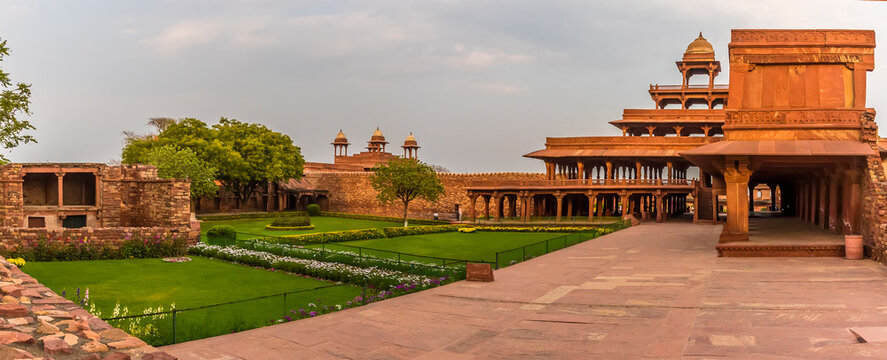 A panorama view of the northern side of the abandoned temple complex at Fathepur Sikri, India at sunset