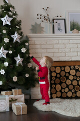 the child spends time around the tree