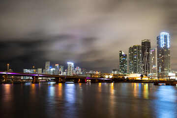 Fototapeta premium Bayside Miami Downtown MacArthur Causeway from Venetian Causeway. Miami night downtown, city Florida.