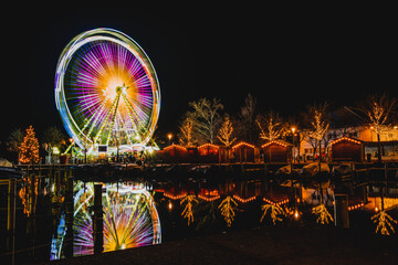 Rainbow Boulevard, Lachen