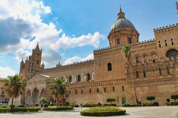 Fototapeta na wymiar Palermo Cathedral in sunny day