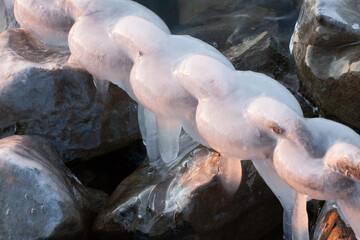 Vereiste Kette / Icy Chain 2