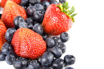 Fototapeta na wymiar Blueberries and strawberries