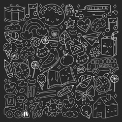 Vector pattern with school icons. Internet education, e-learning. Digital technology.