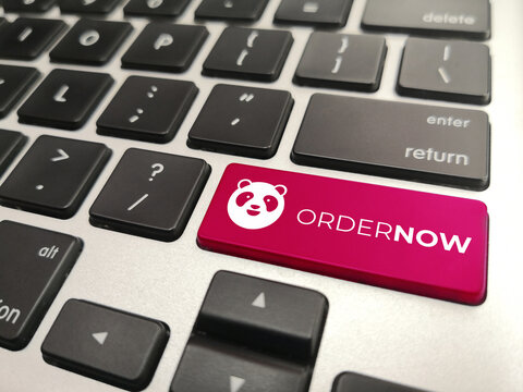 Foodpanda button order now on keyboard