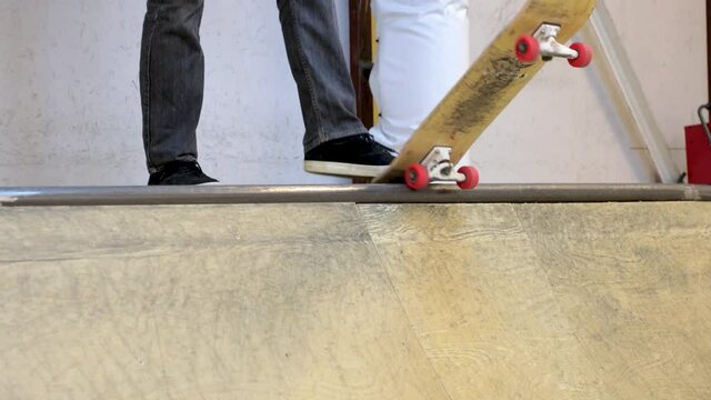 Indoor Skateboarding hell Detail 2